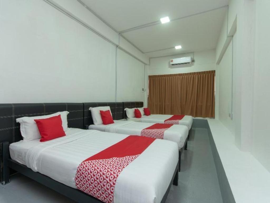 Oyo 43993 Madsuite Kota Kinabalu Exteriér fotografie