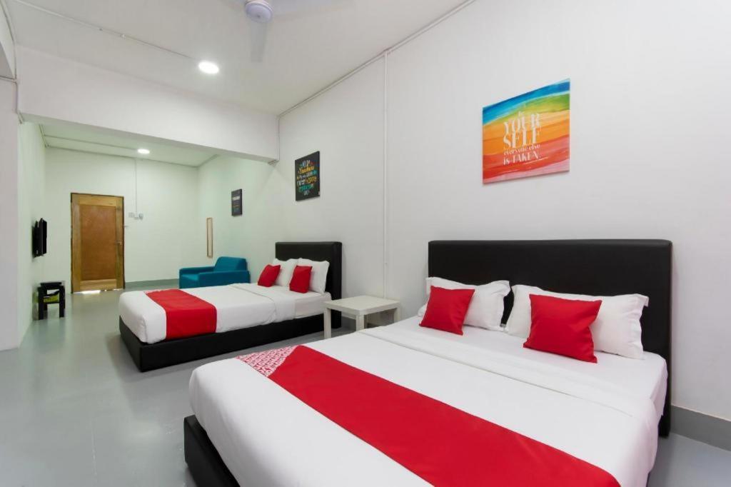Oyo 43993 Madsuite Kota Kinabalu Exteriér fotografie