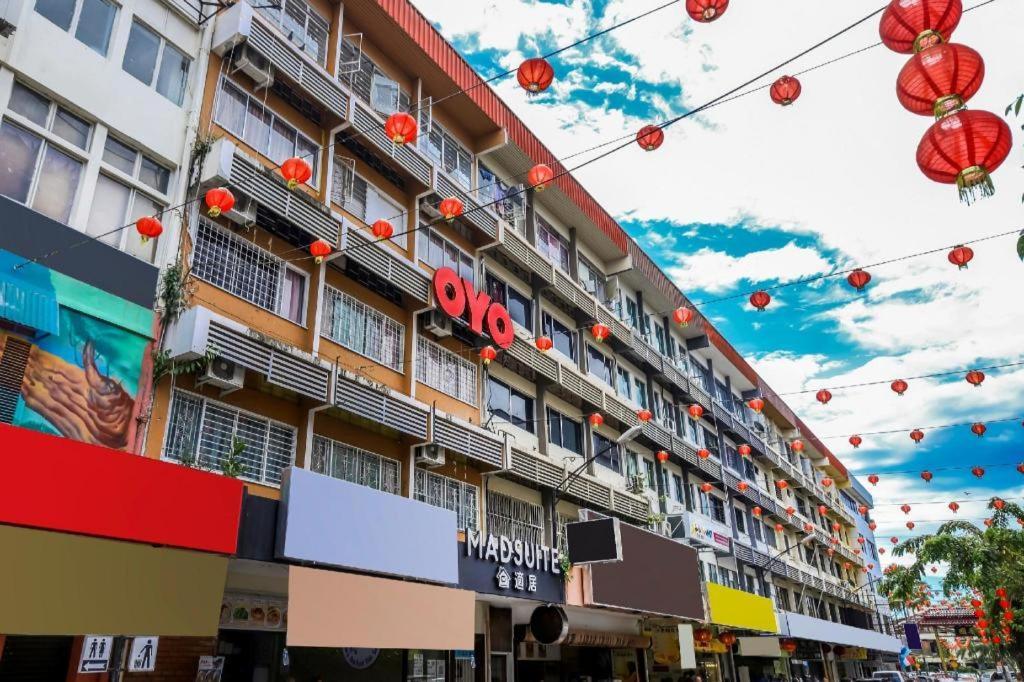 Oyo 43993 Madsuite Kota Kinabalu Exteriér fotografie